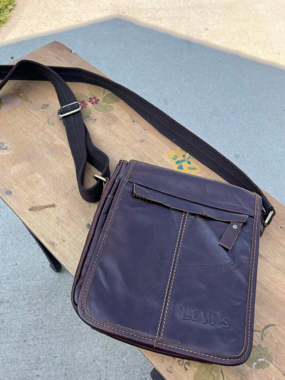 LEVI's Genuine Leather, Rare, Well-made purse/bag. Excellent condition!